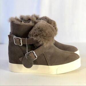J/slides fur lined buckle bootie NWT taupe sz 7.5